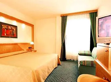 President Otel Correggio