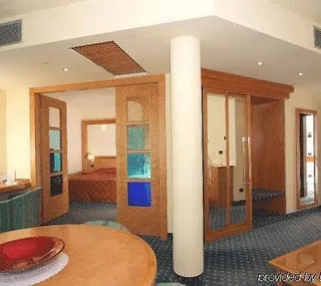 President Hotel Correggio