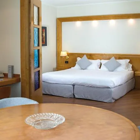 President 4* Correggio