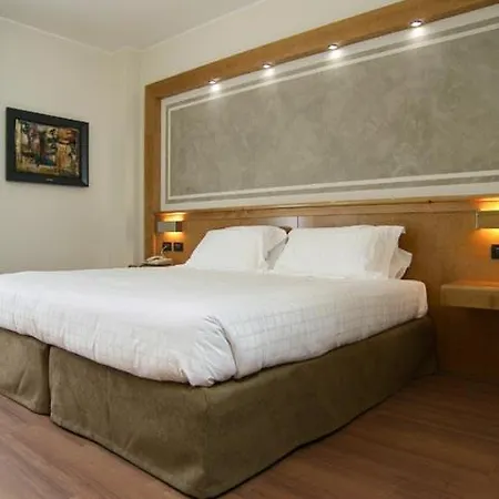 President 4* Correggio