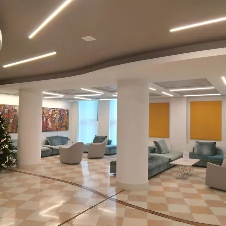 President 4* Correggio